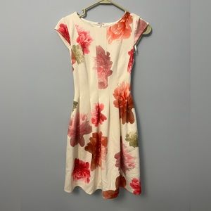 Business casual daisy dress!